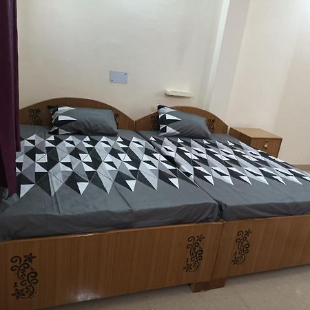Anant Paying Guest House Ayodhya 外观 照片