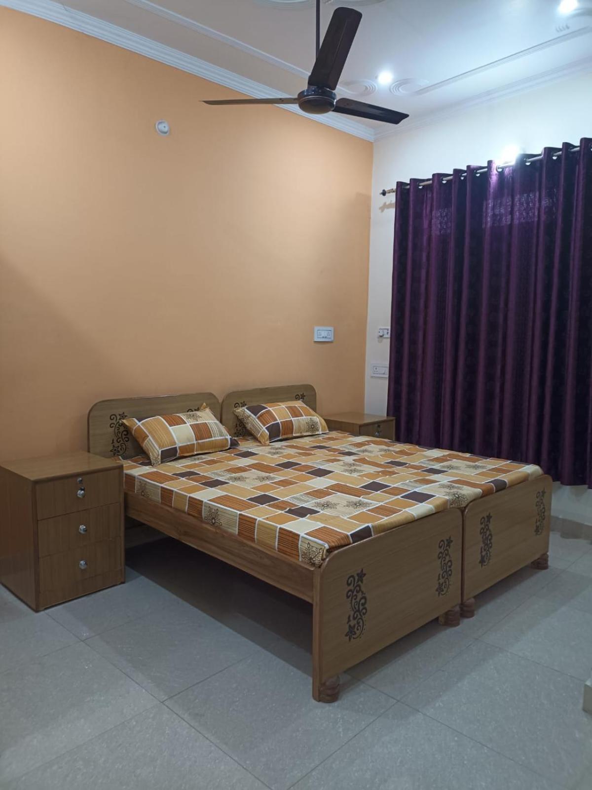Anant Paying Guest House Ayodhya 外观 照片